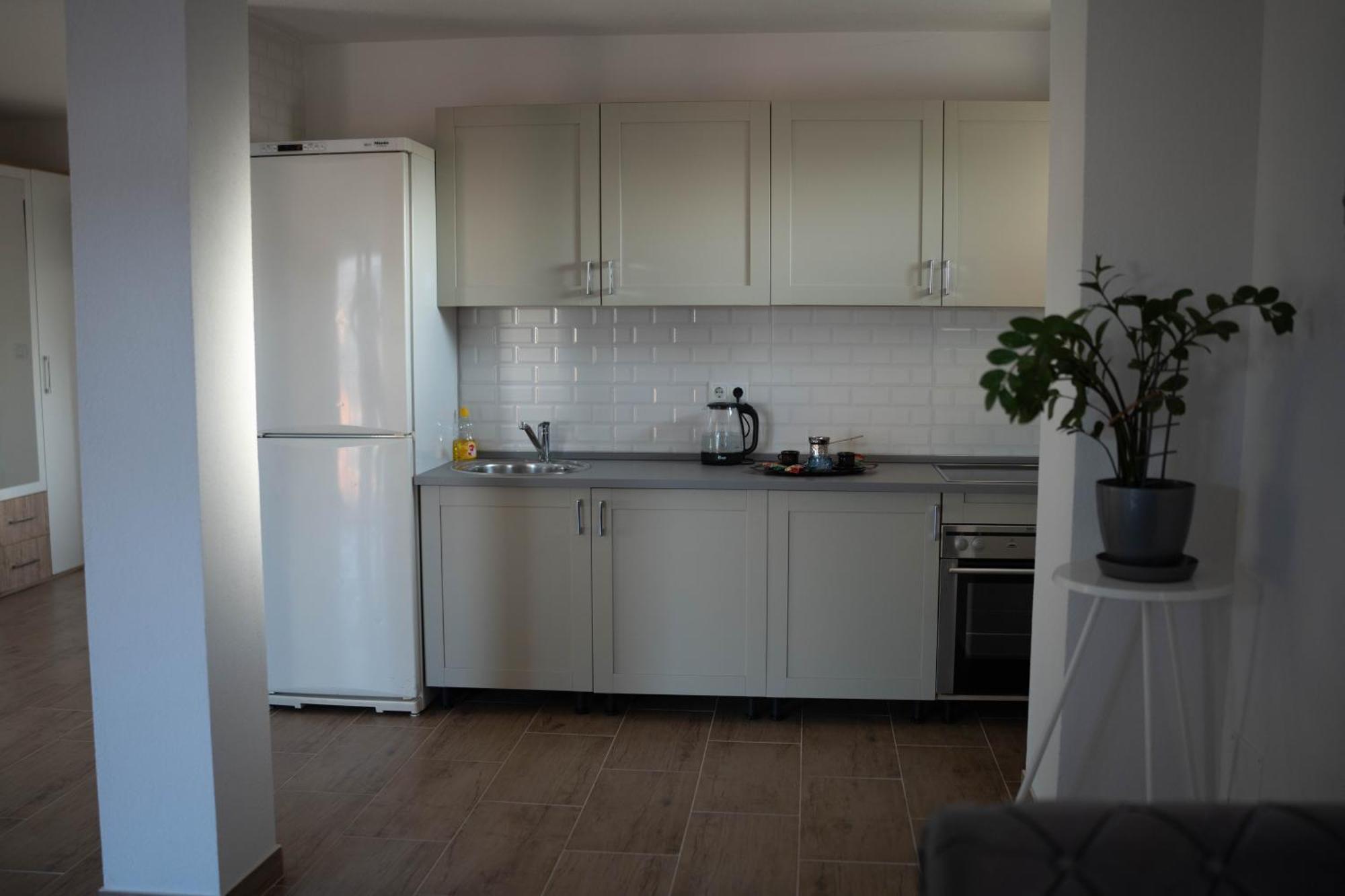 Apartmani Elegance Тузла Екстер'єр фото