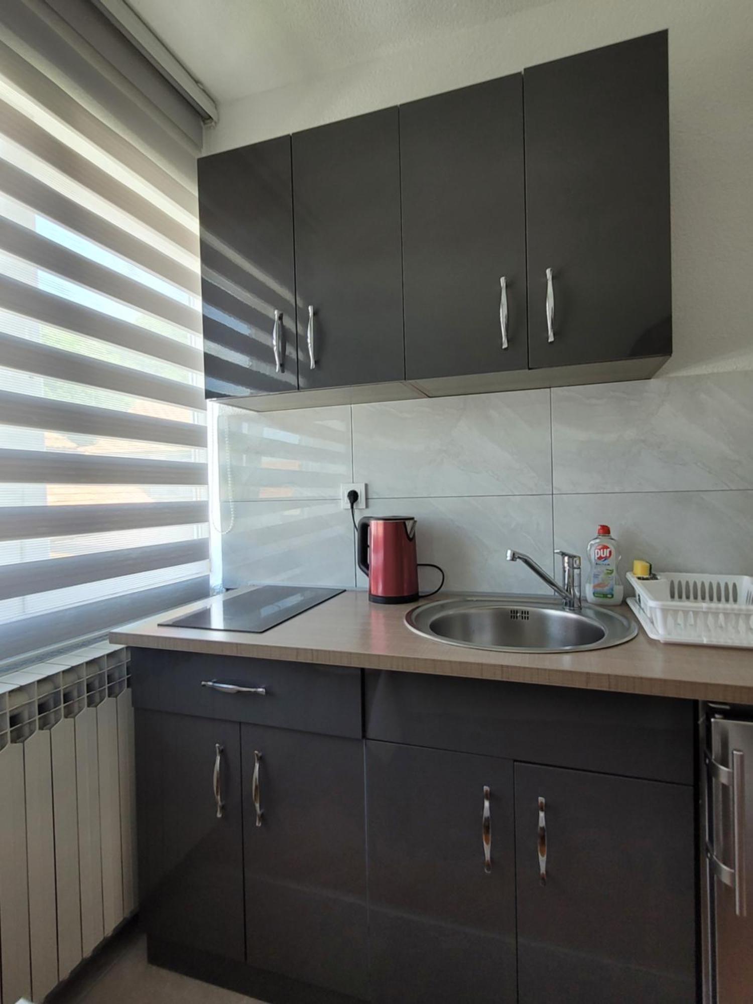 Apartmani Elegance Тузла Екстер'єр фото