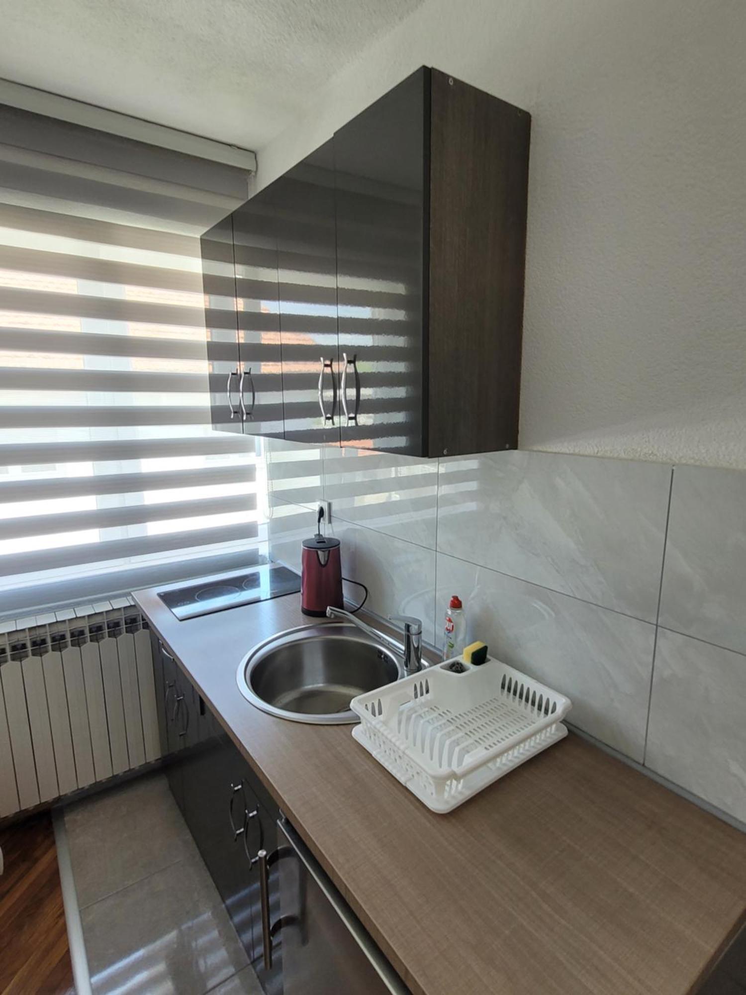 Apartmani Elegance Тузла Екстер'єр фото