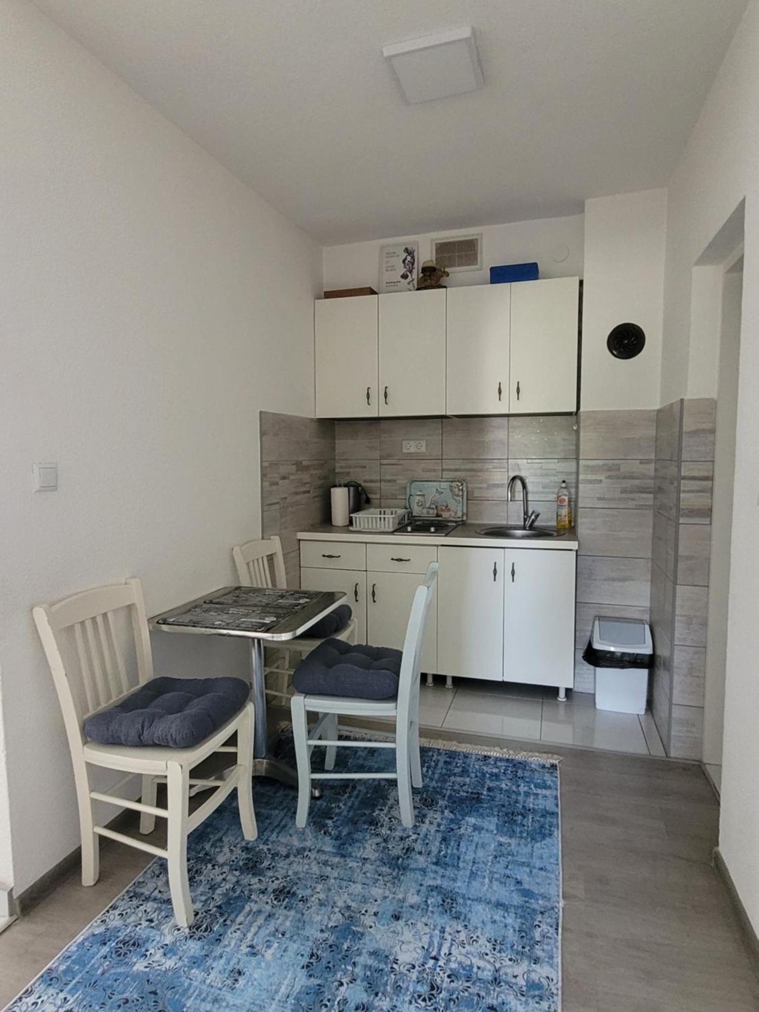 Apartmani Elegance Тузла Екстер'єр фото