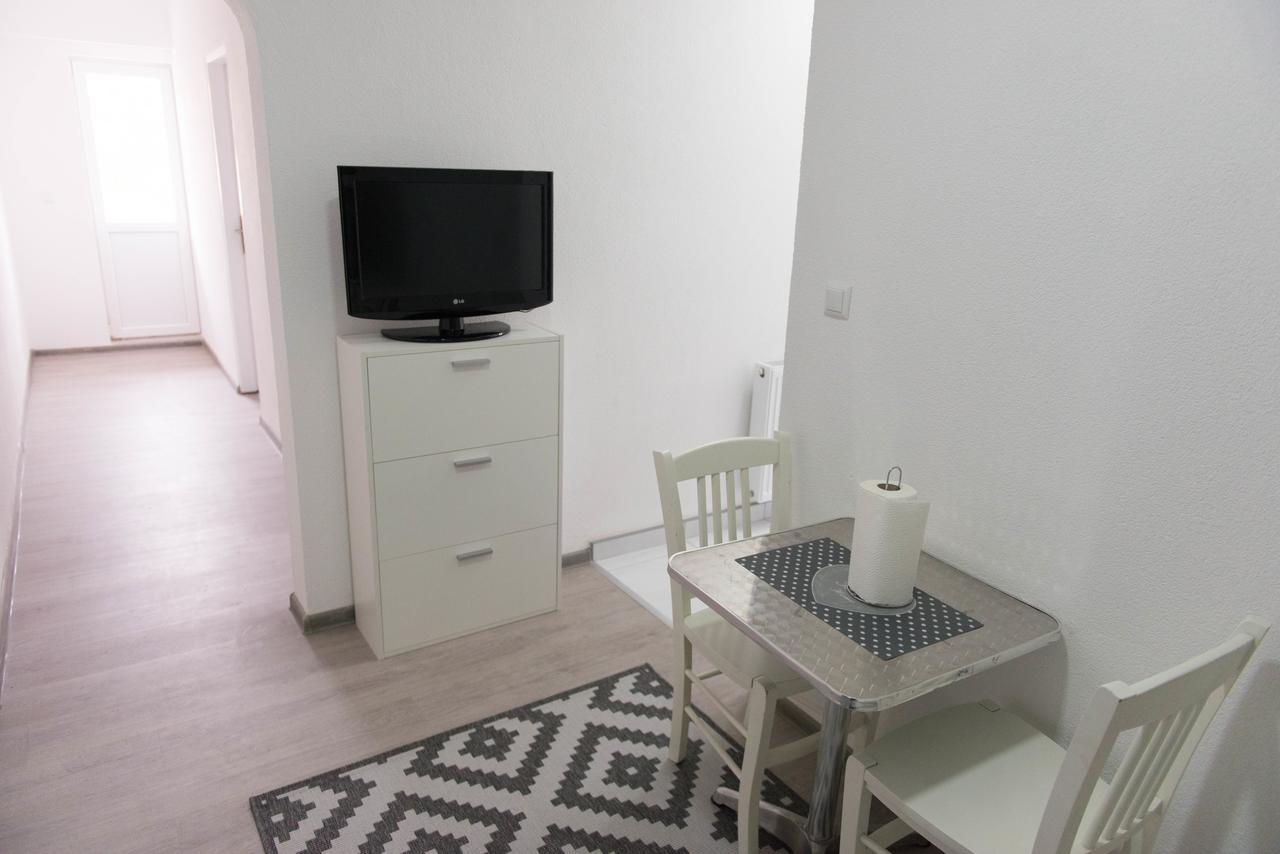 Apartmani Elegance Тузла Екстер'єр фото